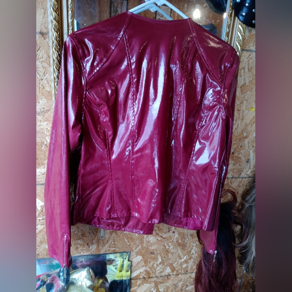 Deep red vinyl jacket - Picture 2 of 7